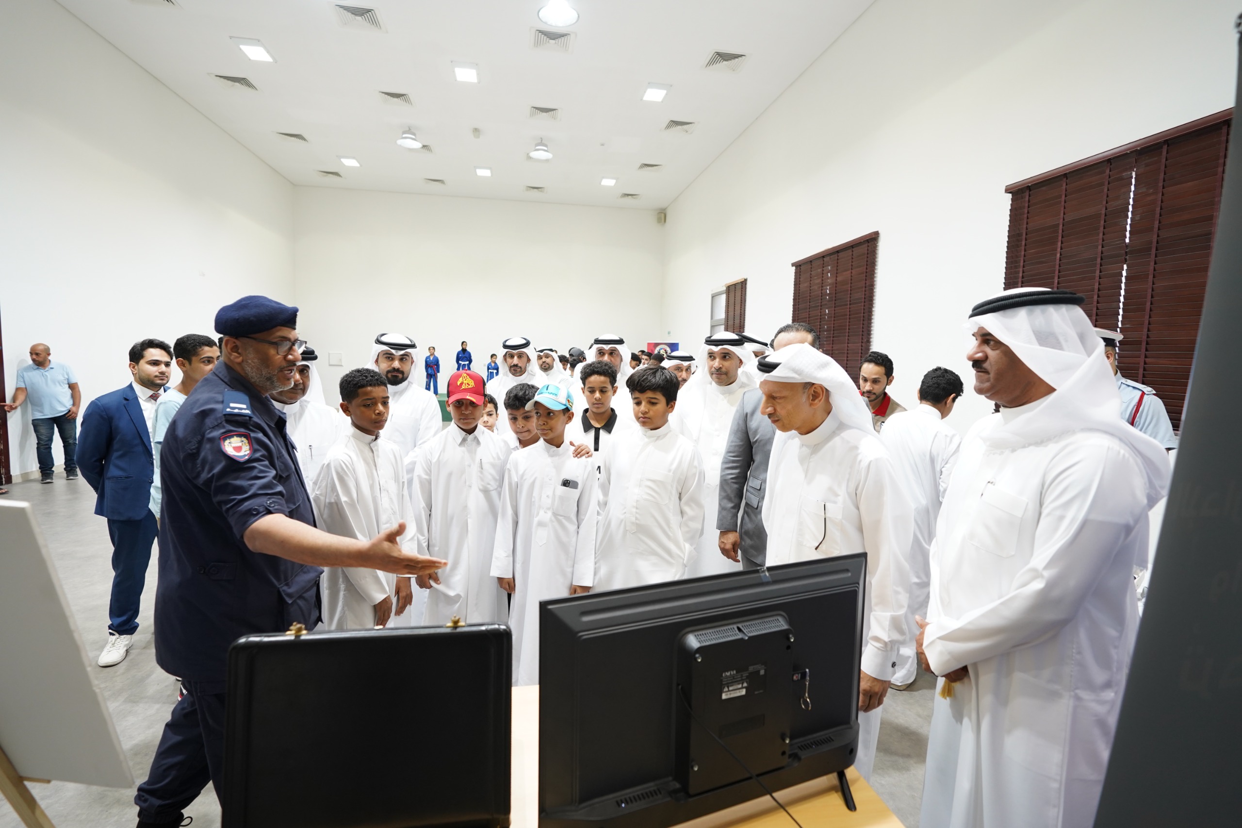 المحافظة الشمالية تنظم معرض معاً للتوعية الأمنية بمشاركة إدارات وزارة الداخلية في نادي البديع الرياضي<